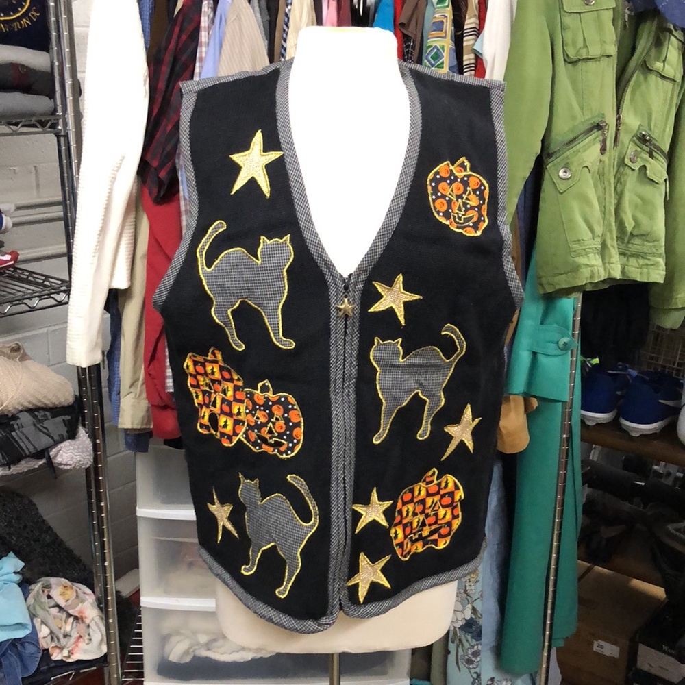 Vintage PBJ Sport Halloween Sweater/Quilted Vest 🎃